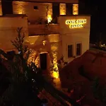 Crazy Horse 3*